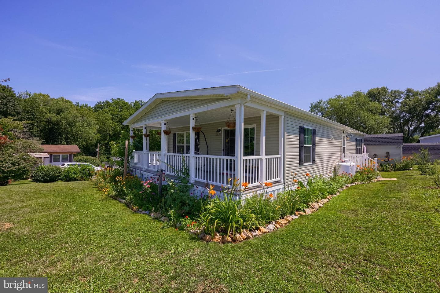 18 Dogwood Drive photo 25