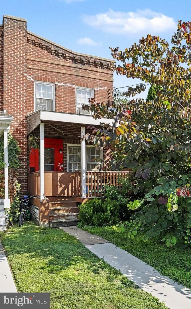 239 Locust Street, New Holland
