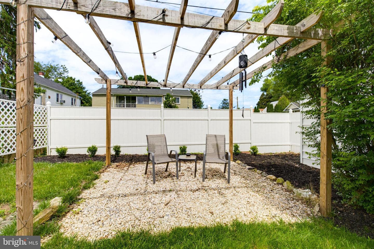 139 Montrose Avenue photo 35