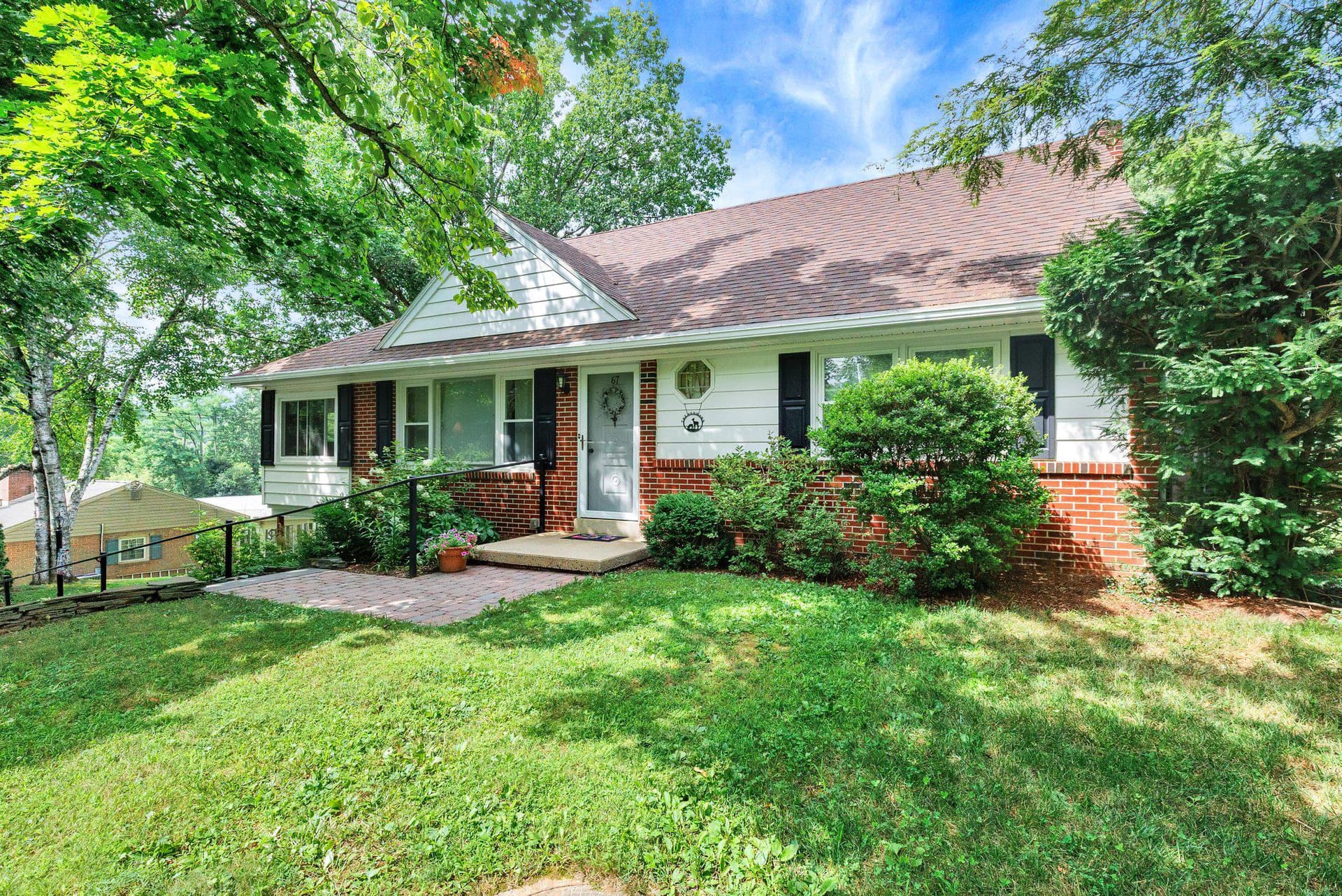 67 Shady Ln Dr
