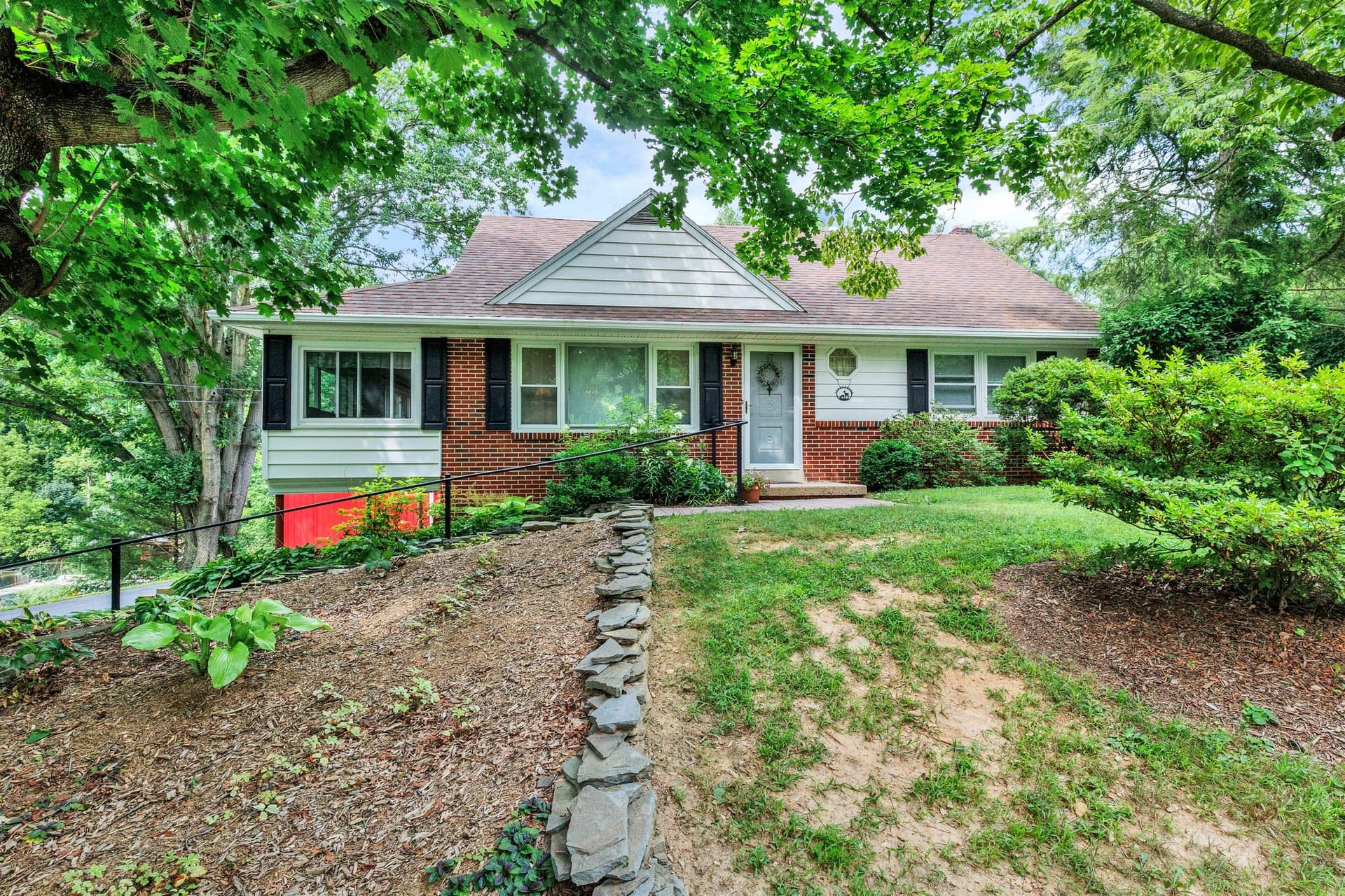 67 Shady Ln Dr photo 28