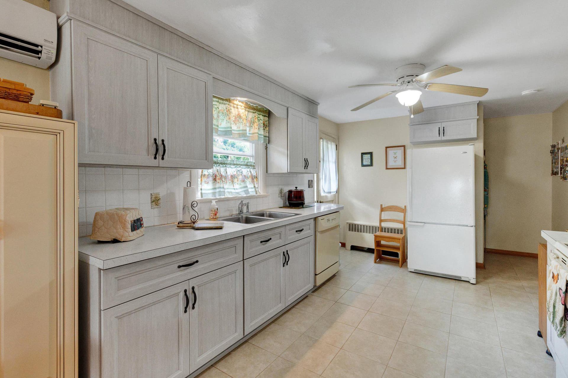 67 Shady Ln Dr photo 8