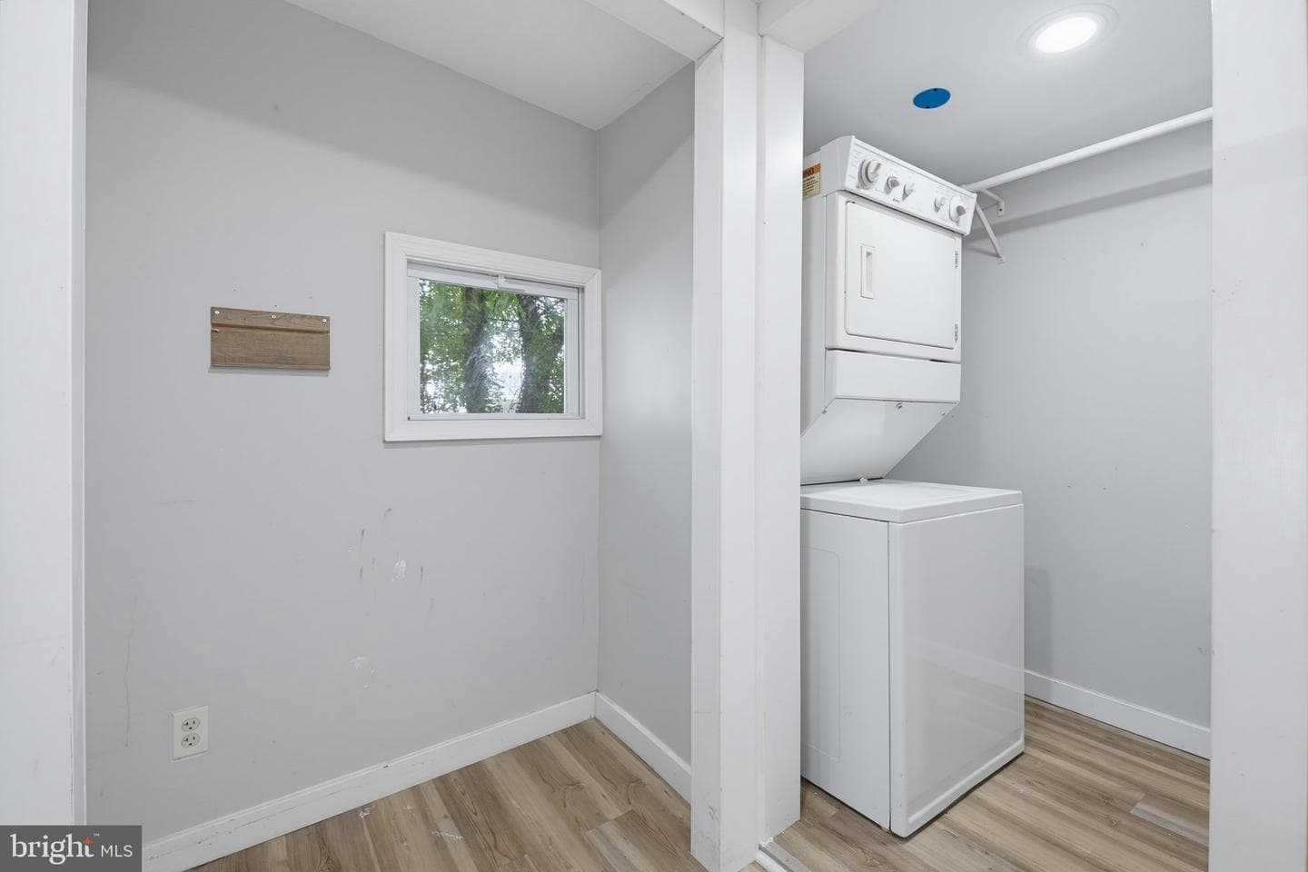 2624 Duke Street photo 10