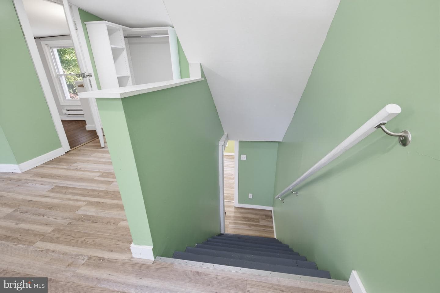2624 Duke Street photo 14