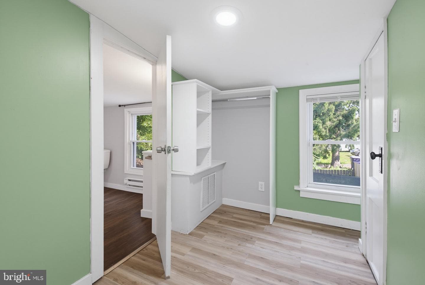 2624 Duke Street photo 20