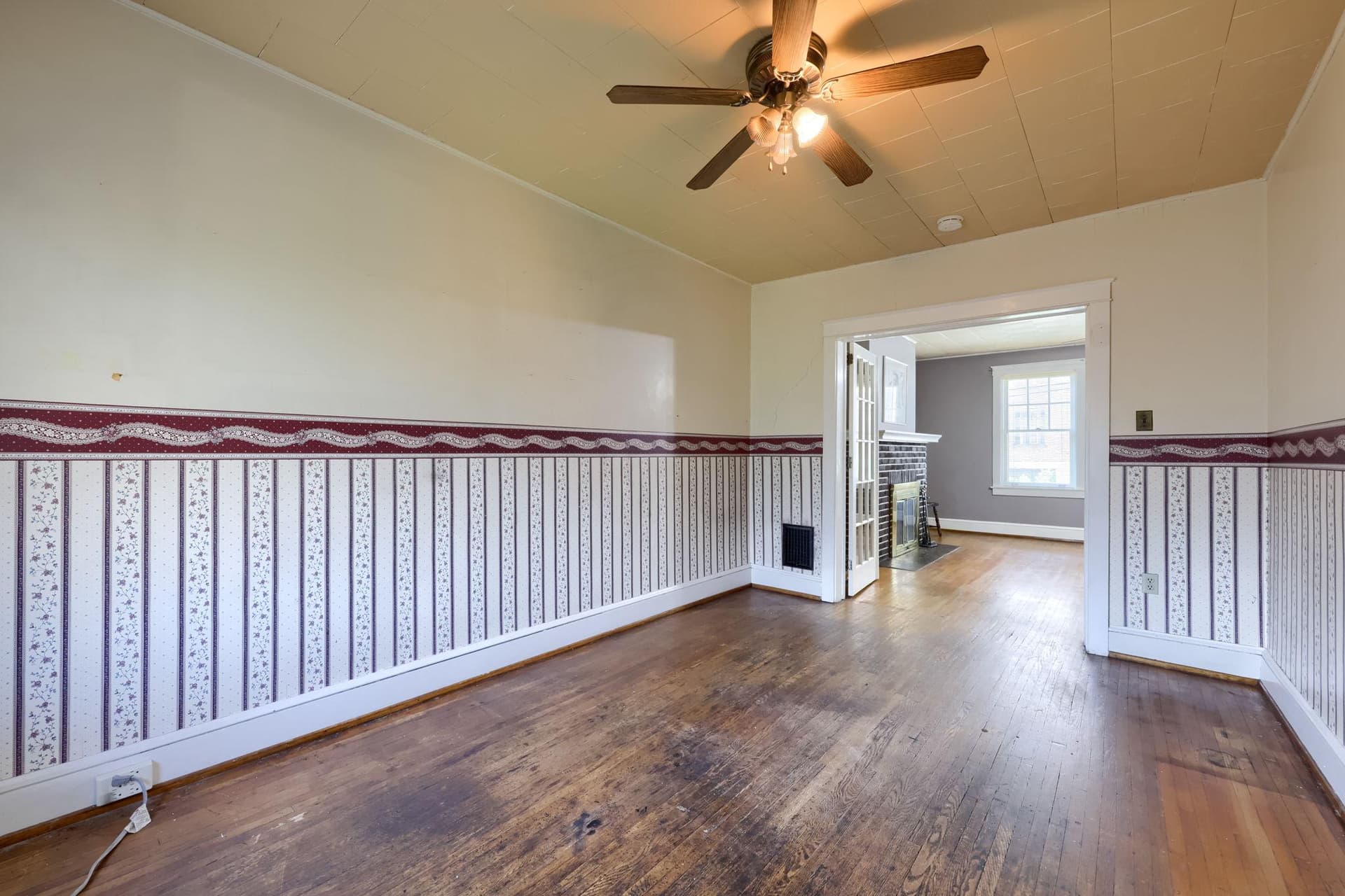 364 E Liberty Street photo 9