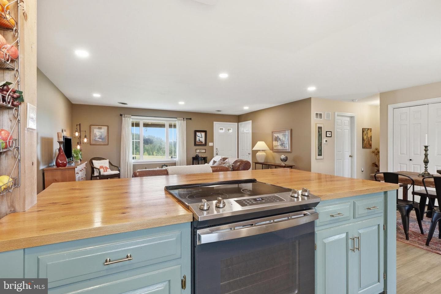 1739 Pioneer Road photo 16