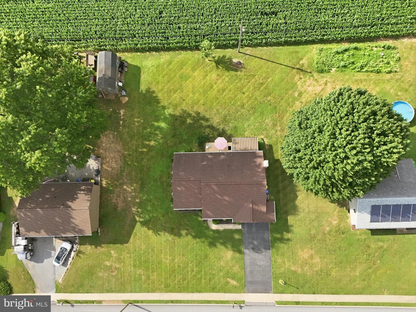 1739 Pioneer Road photo 46