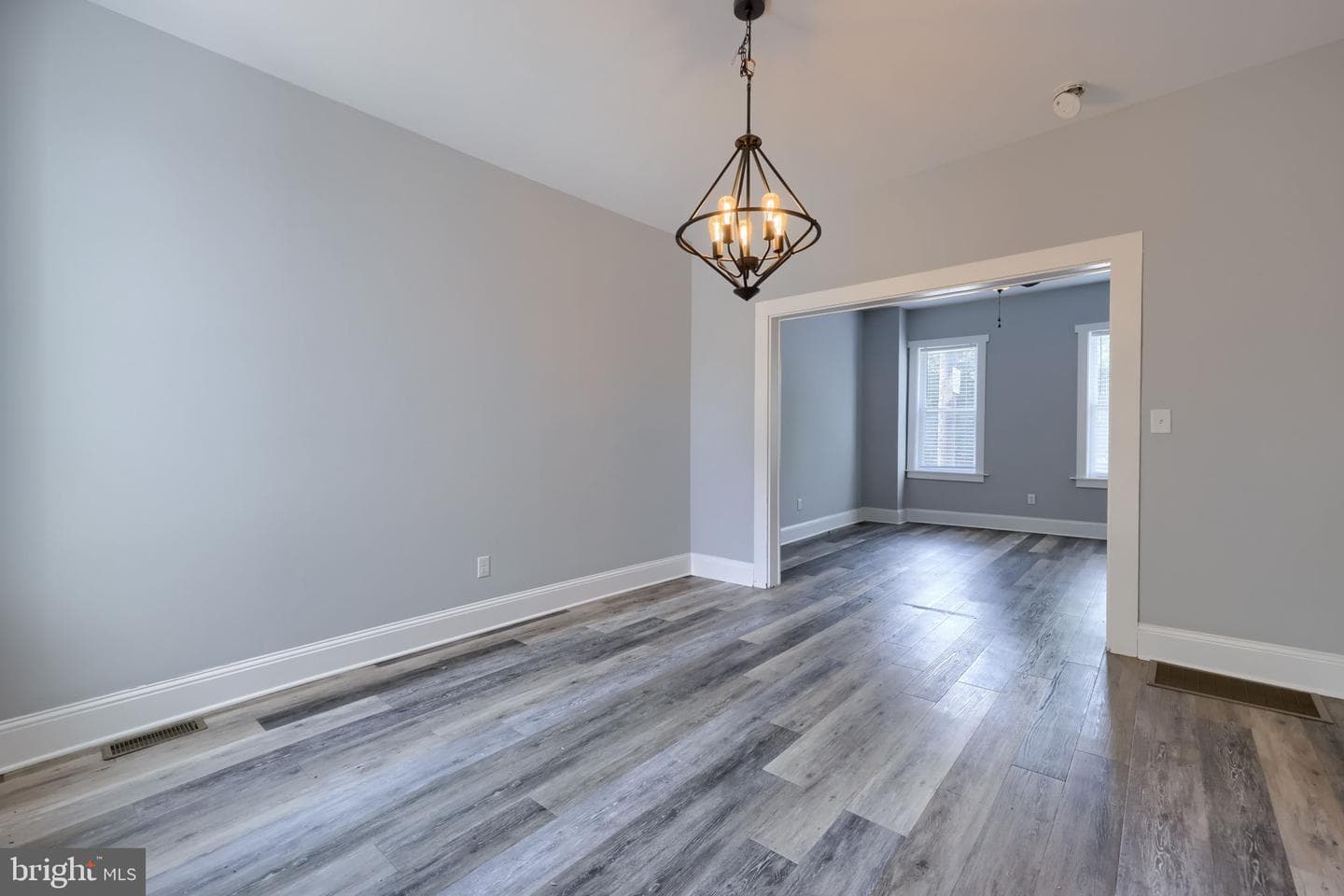 248 E Walnut Street photo 14