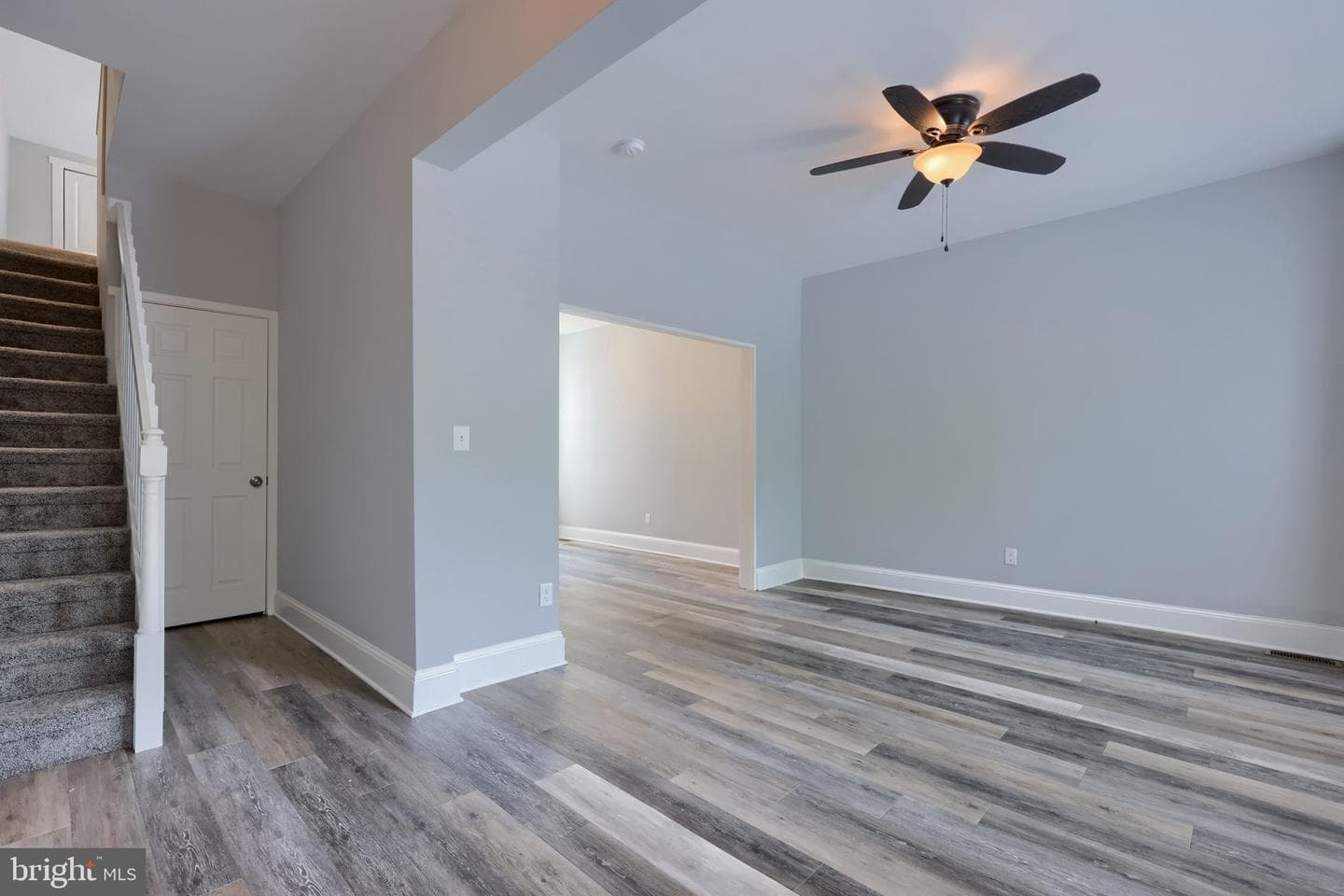 248 E Walnut Street photo 6
