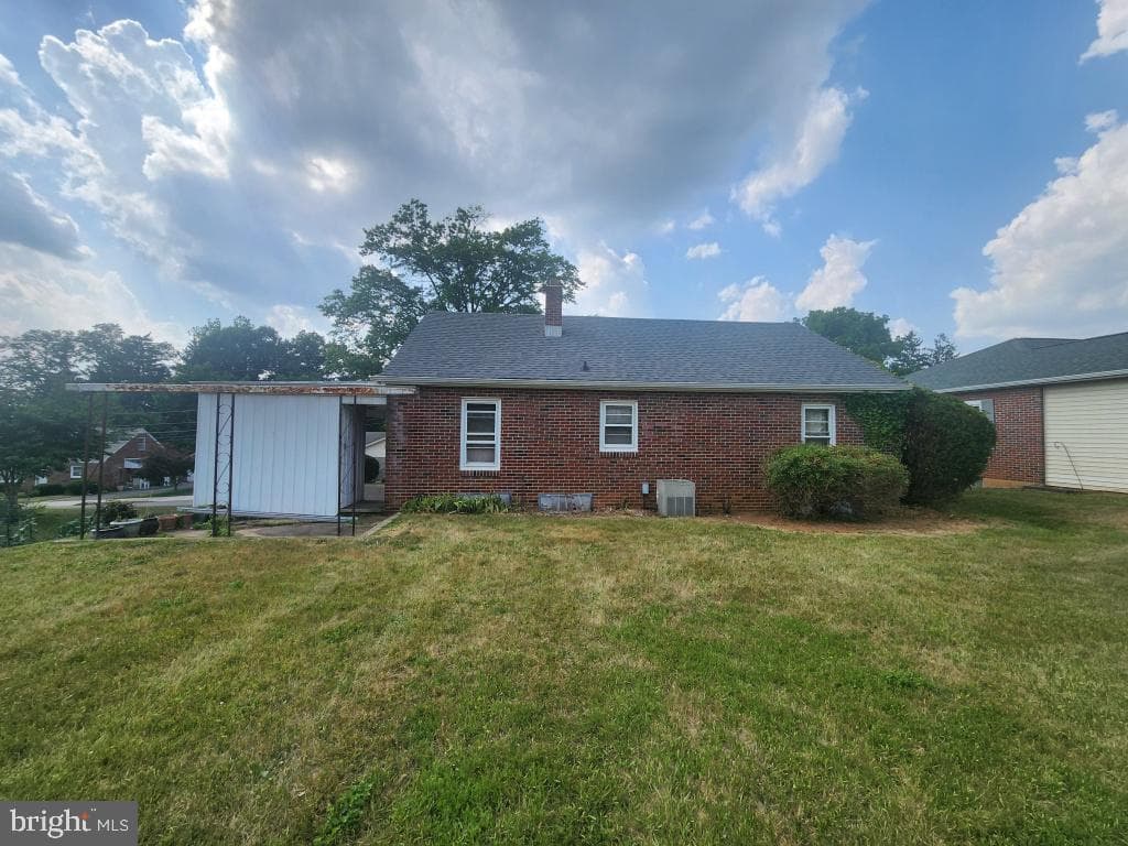 465 Lincoln Avenue photo 5