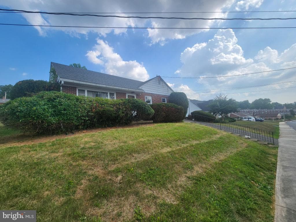 465 Lincoln Avenue photo 8