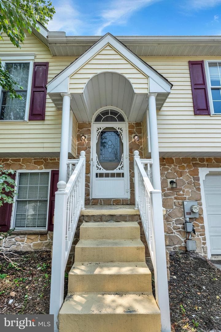 401 Rabbit Hill Lane photo 4