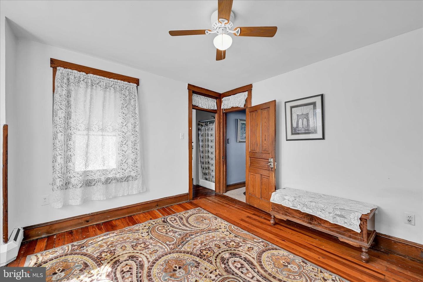 146 E Main Street photo 32