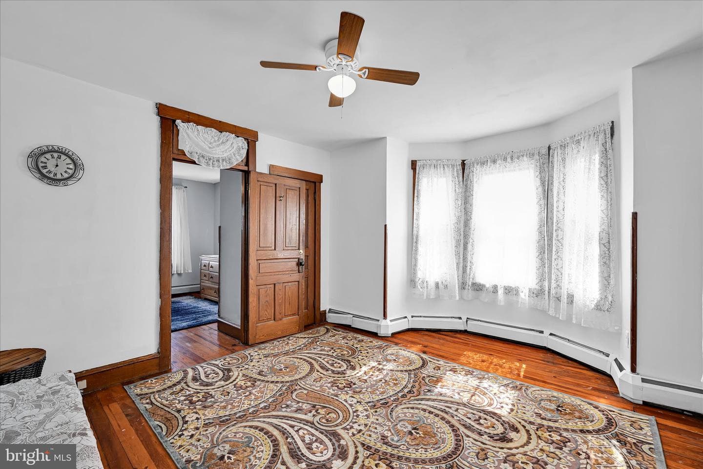146 E Main Street photo 33