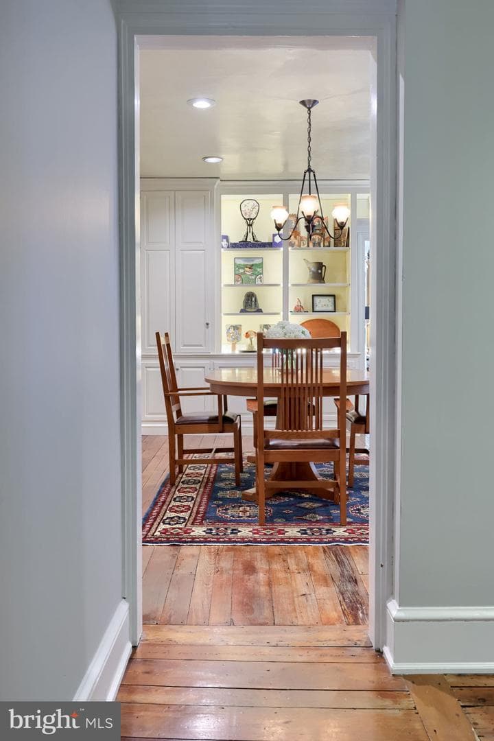 233 N Mary Street photo 15