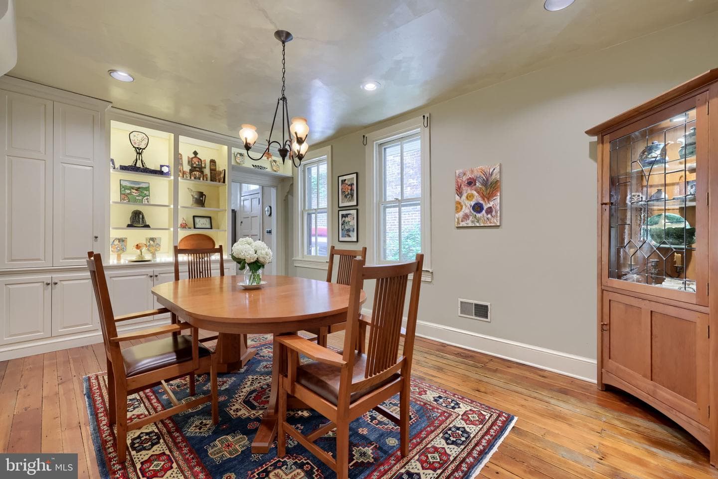 233 N Mary Street photo 16