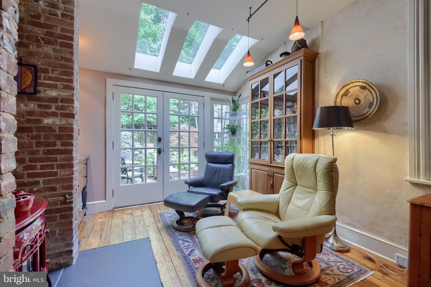 233 N Mary Street photo 24