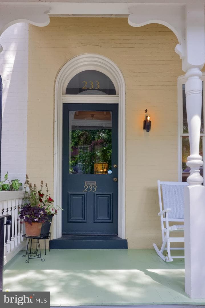 233 N Mary Street photo 3