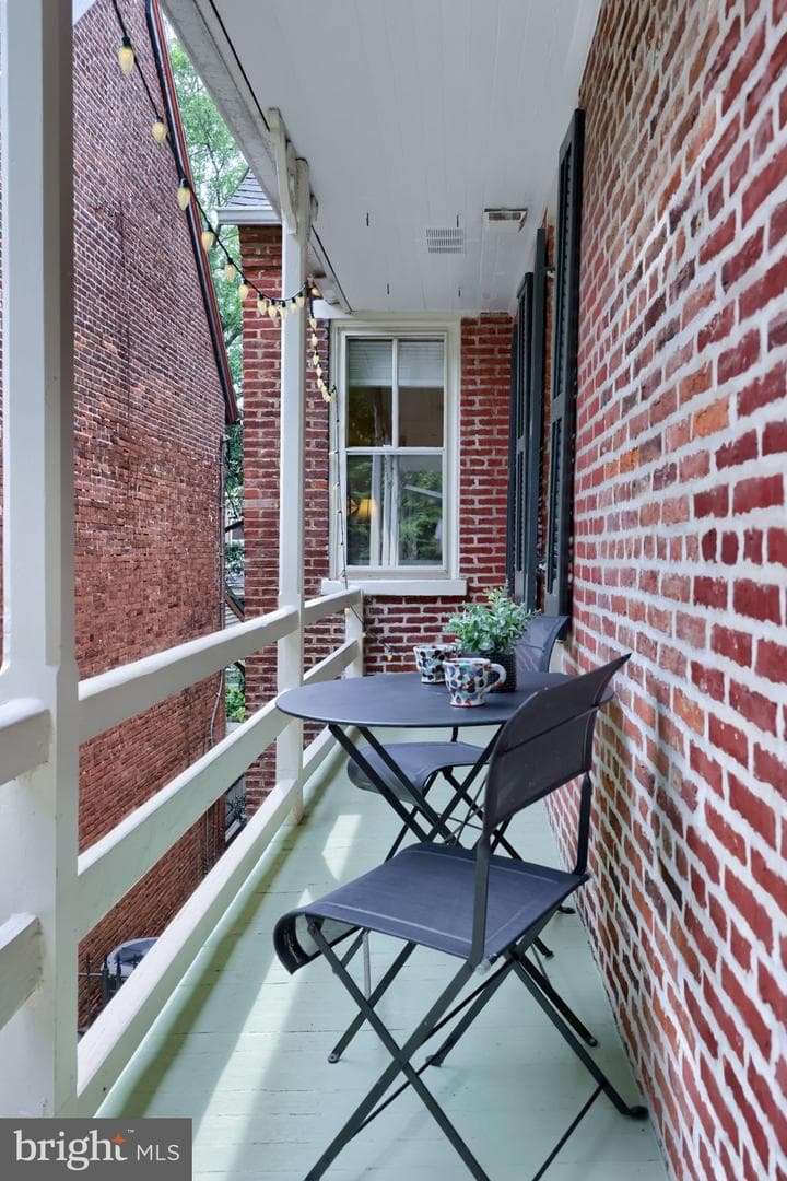 233 N Mary Street photo 34