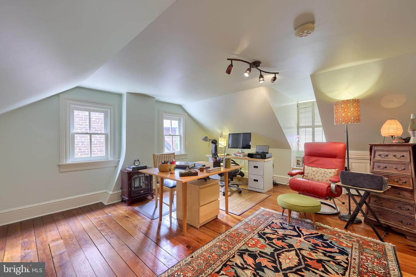 233 N Mary Street photo 45