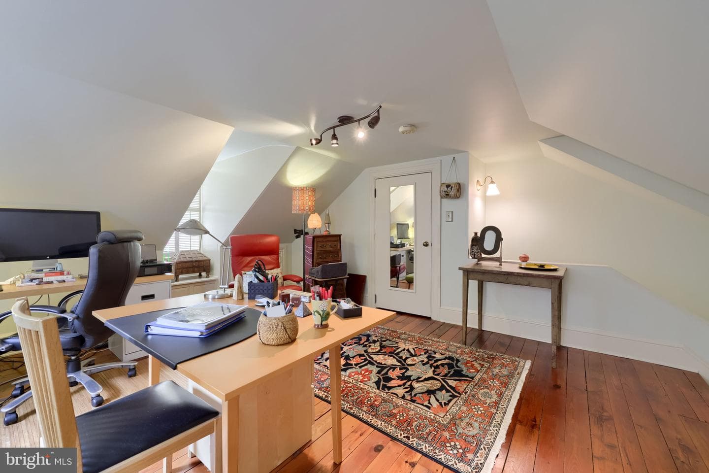 233 N Mary Street photo 46