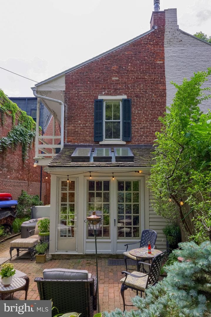 233 N Mary Street photo 54