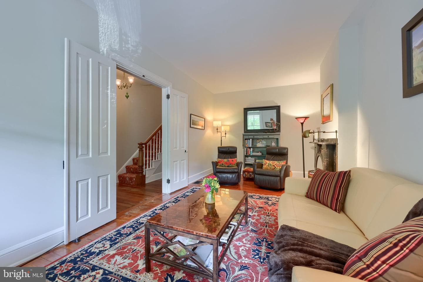 233 N Mary Street photo 8