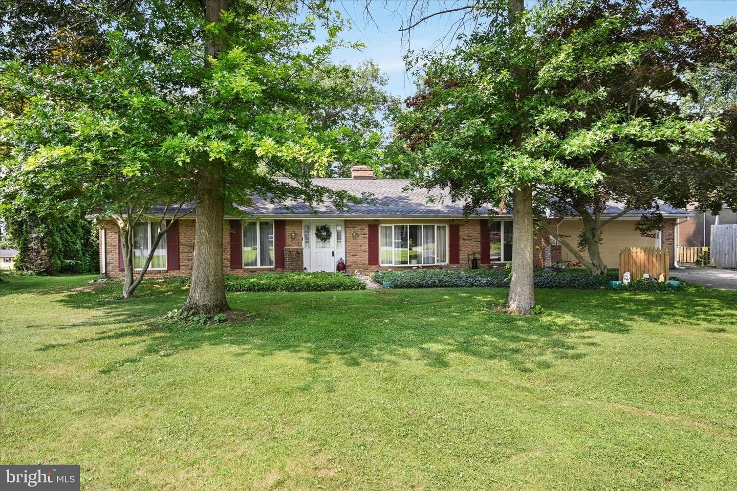 3 Oak Lane photo 1