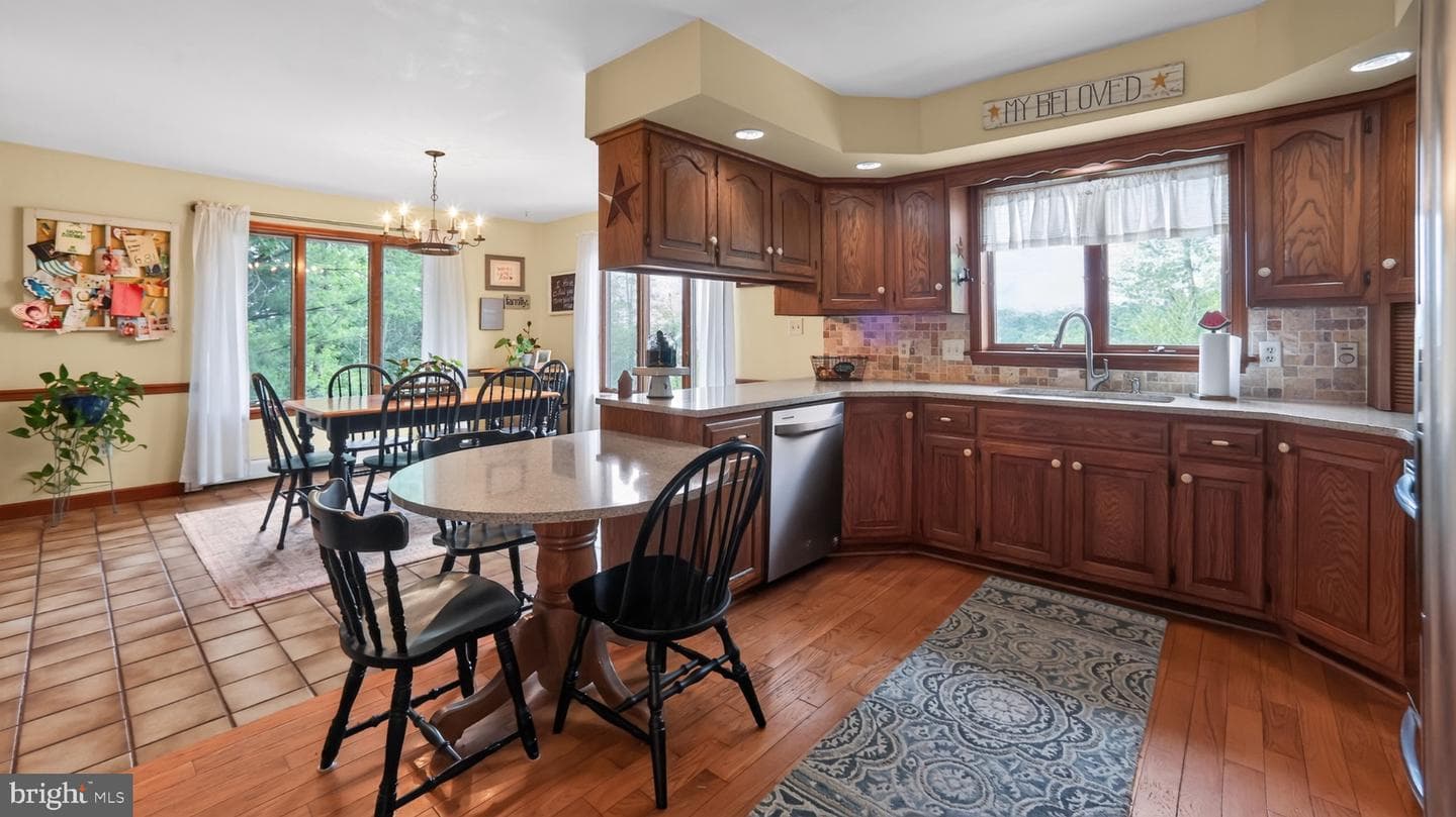 2571 Valley View Road photo 22