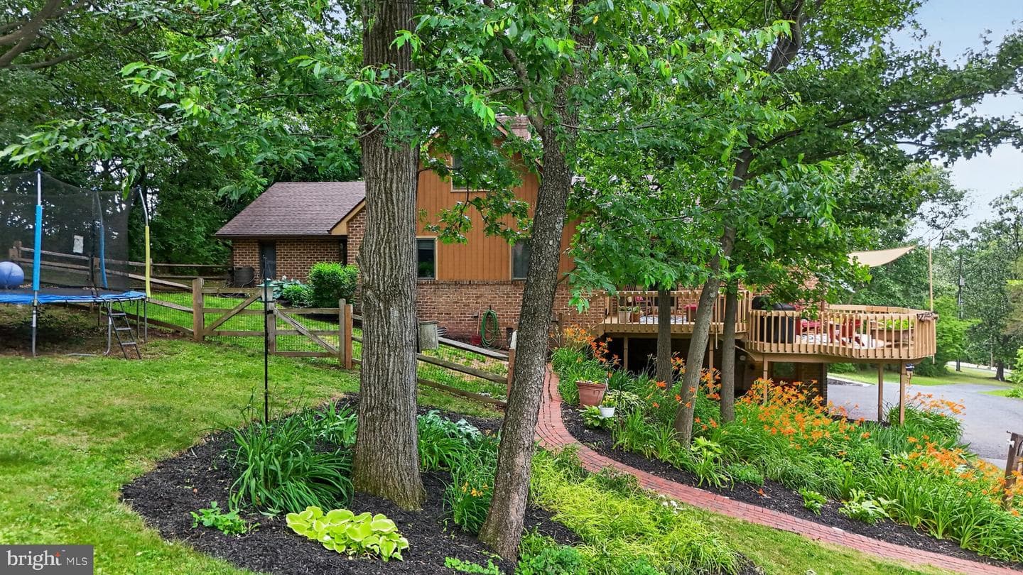 2571 Valley View Road photo 48