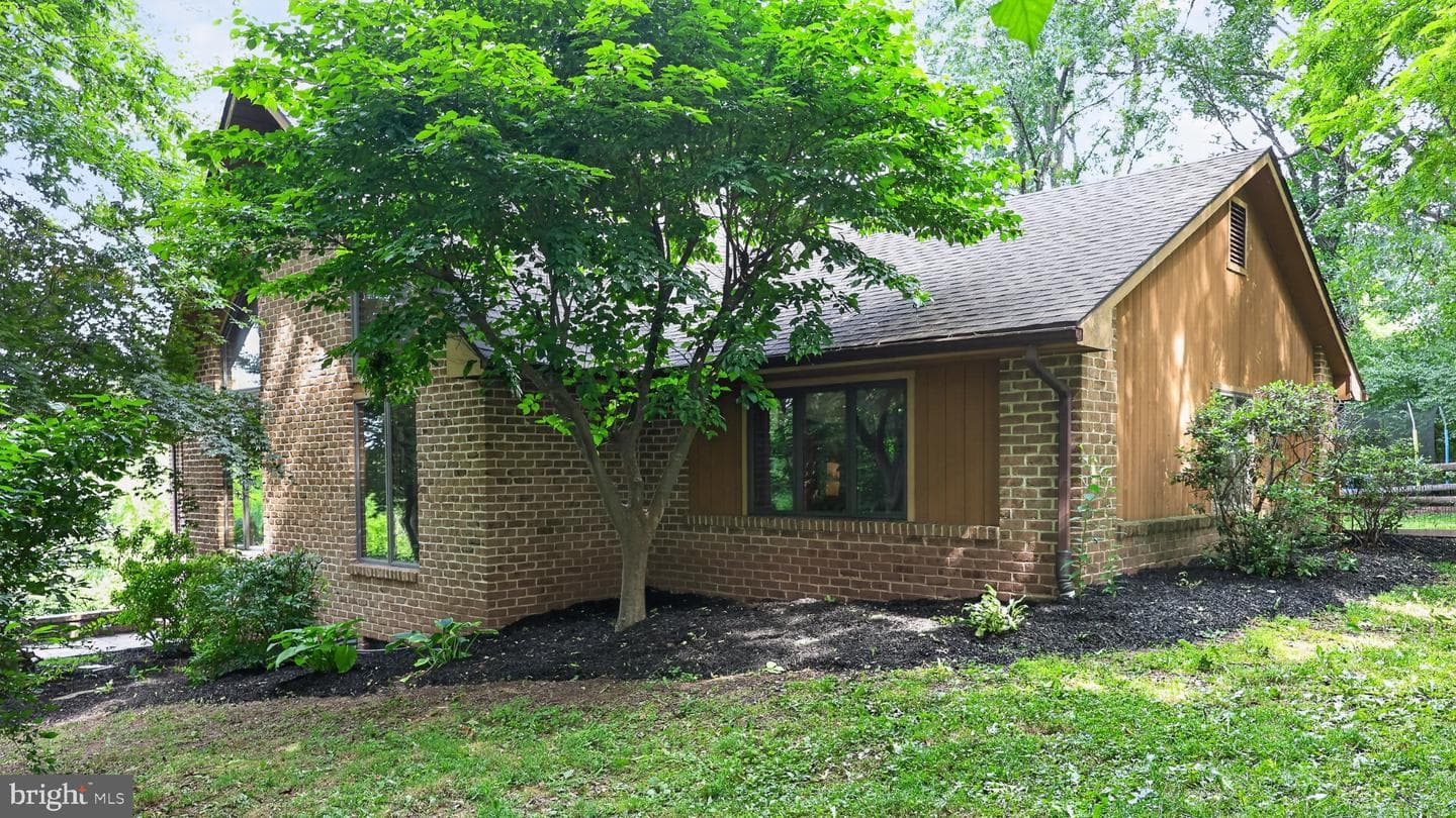 2571 Valley View Road photo 50
