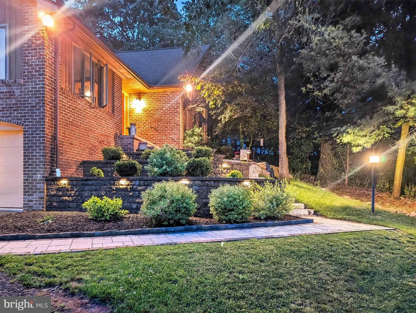 2571 Valley View Road photo 6