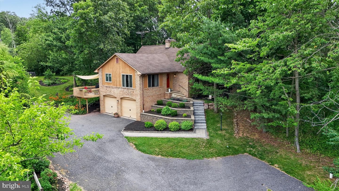 2571 Valley View Road photo 8