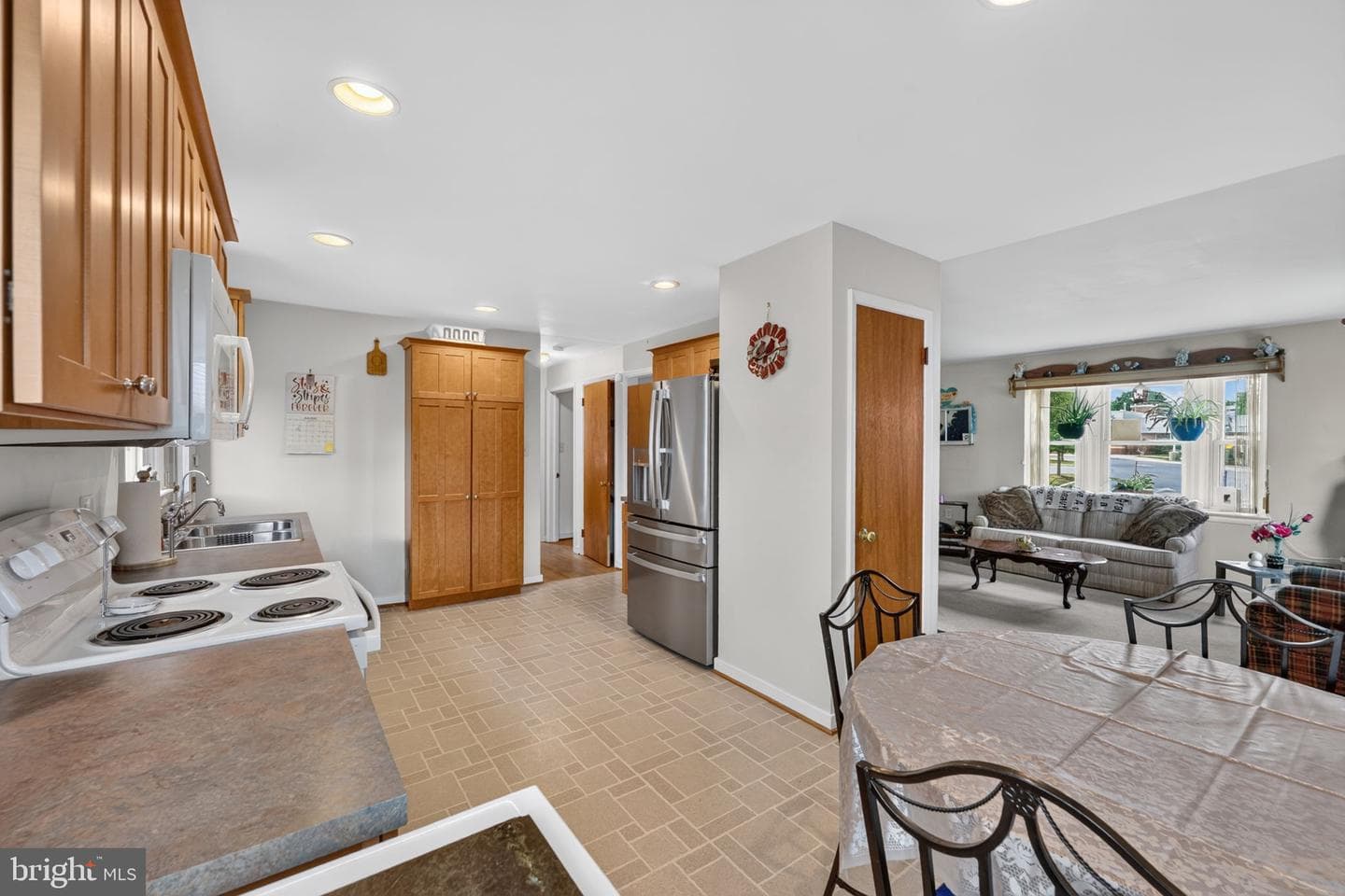4 Bauer Avenue photo 8