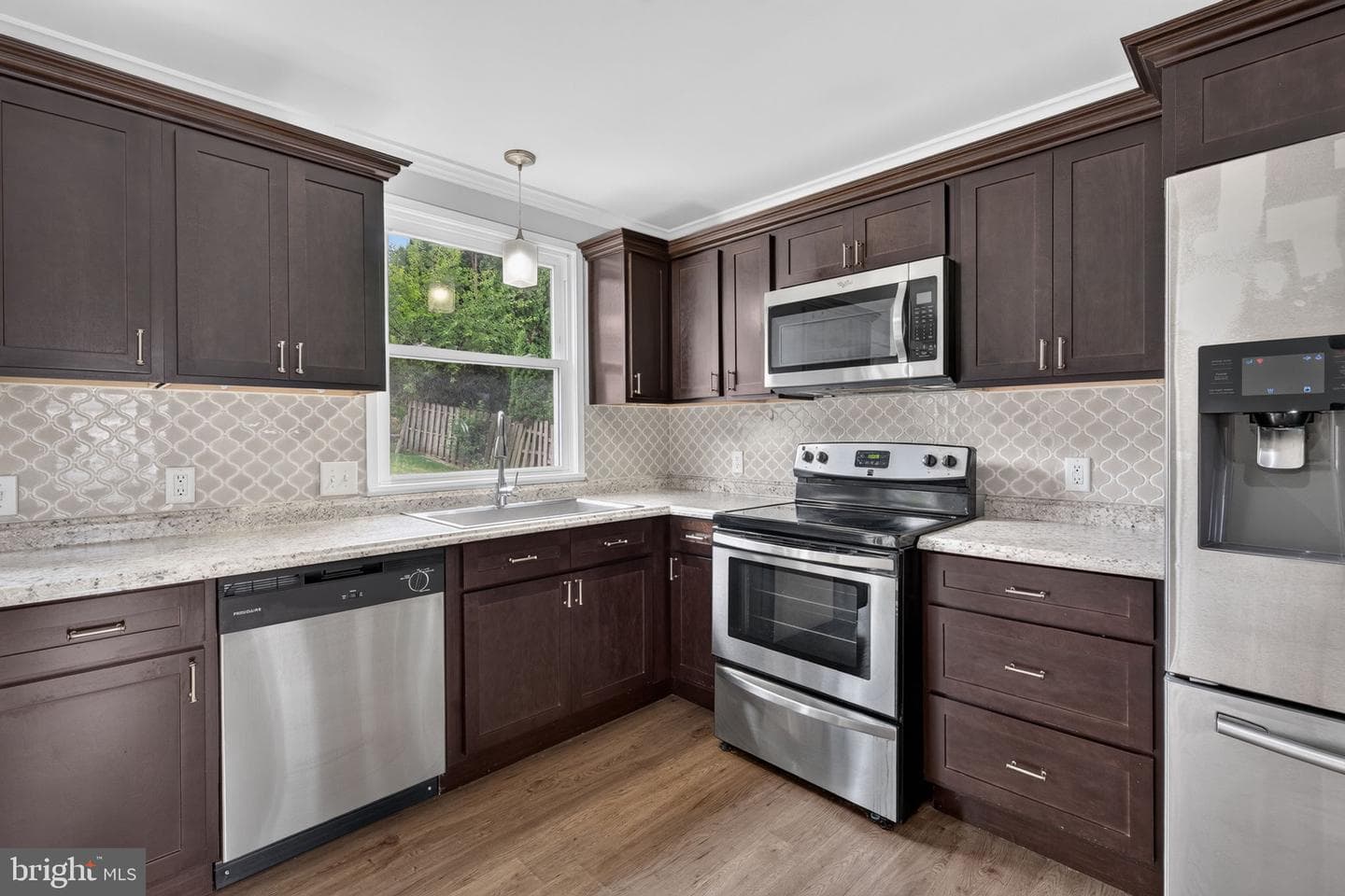 104 Kent Road photo 9