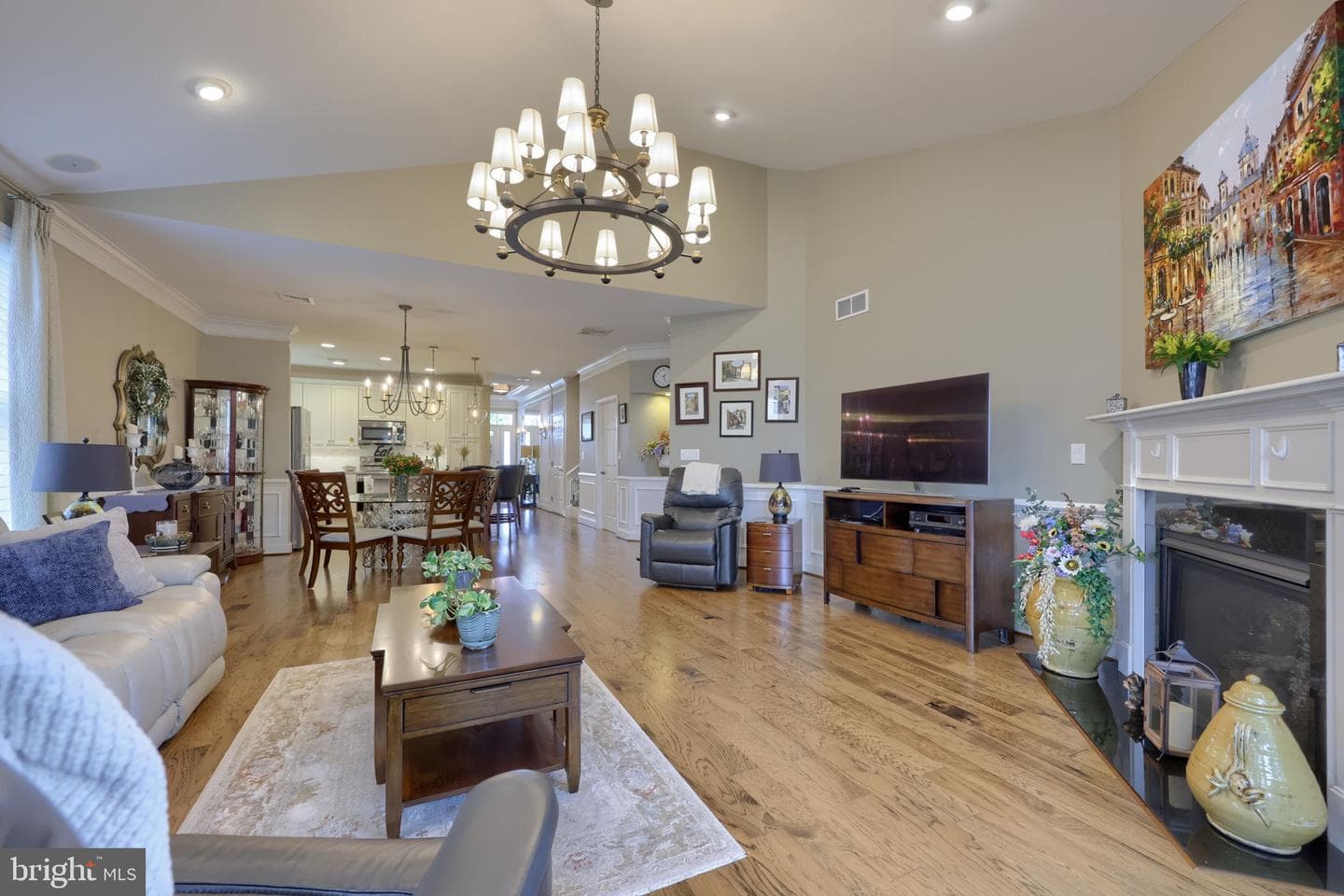 1068 Constitution Drive photo 33