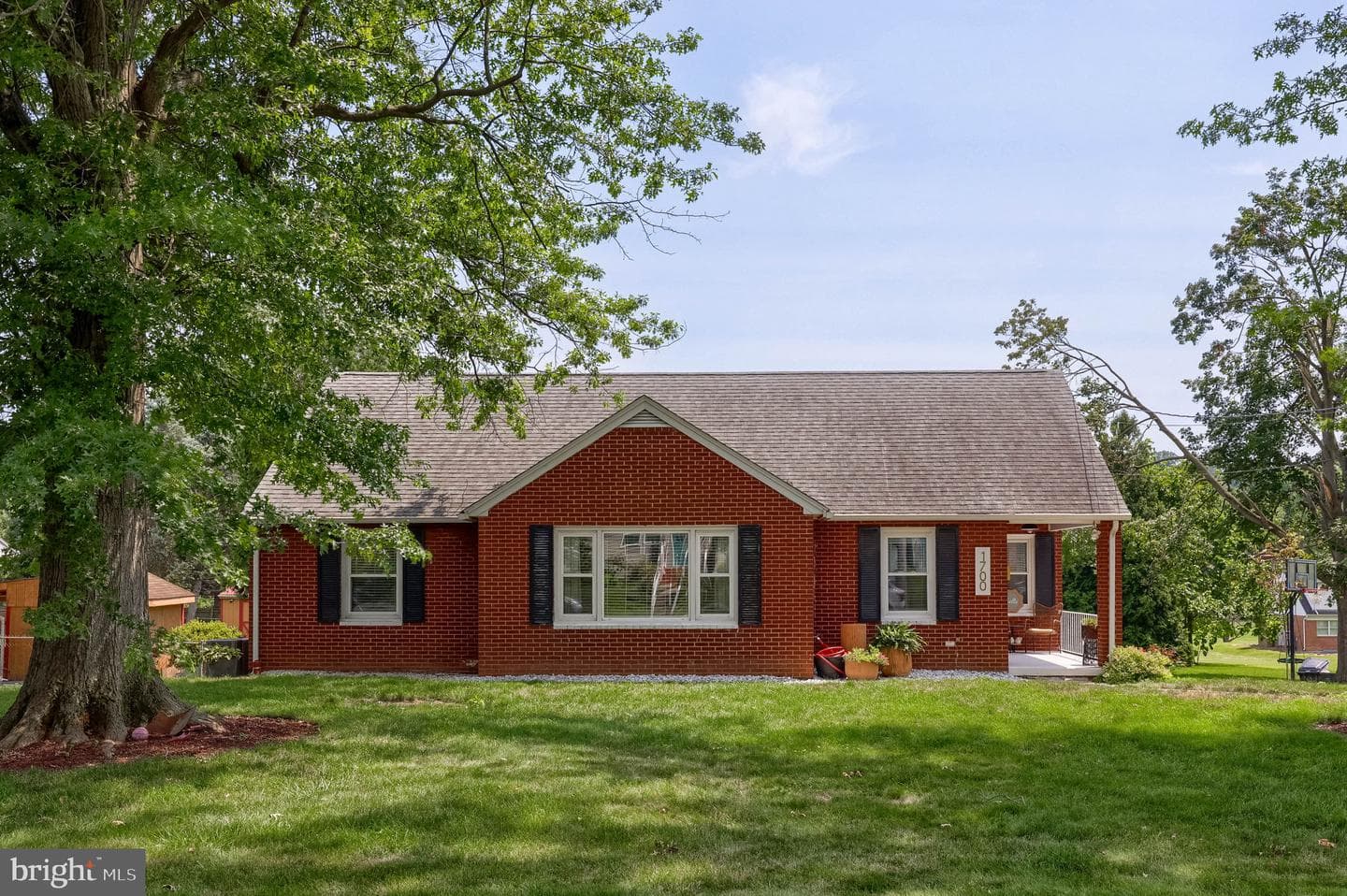 1700 Manor Street, Columbia