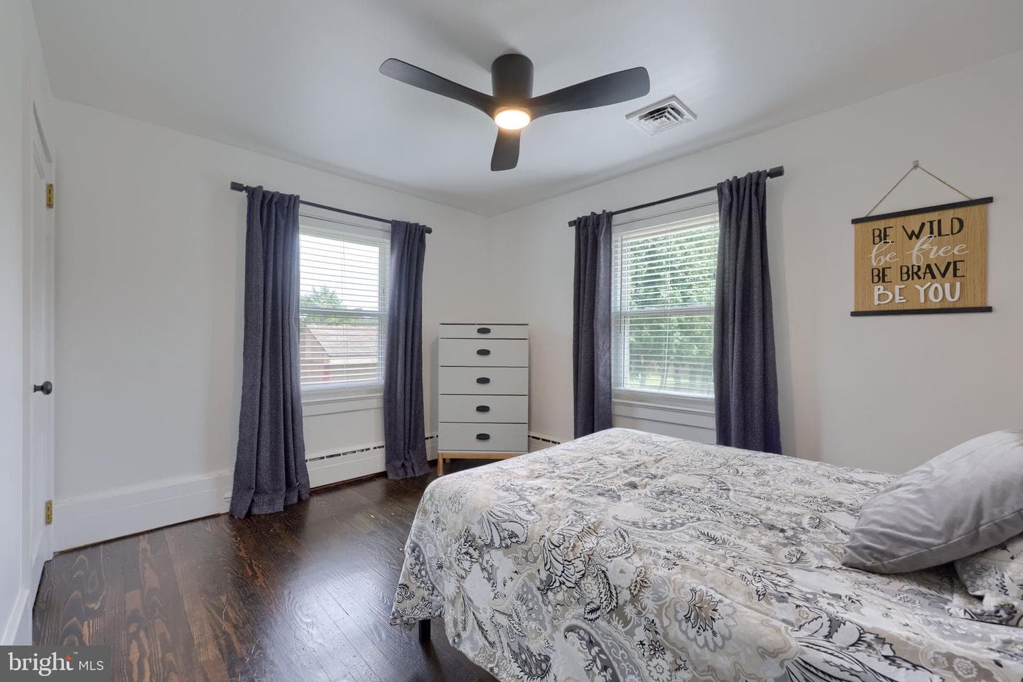 1700 Manor Street photo 22