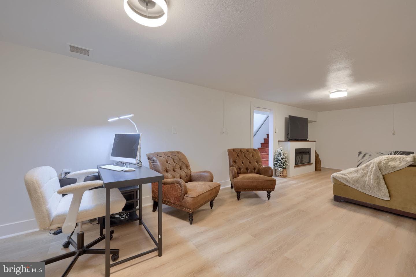 1700 Manor Street photo 28