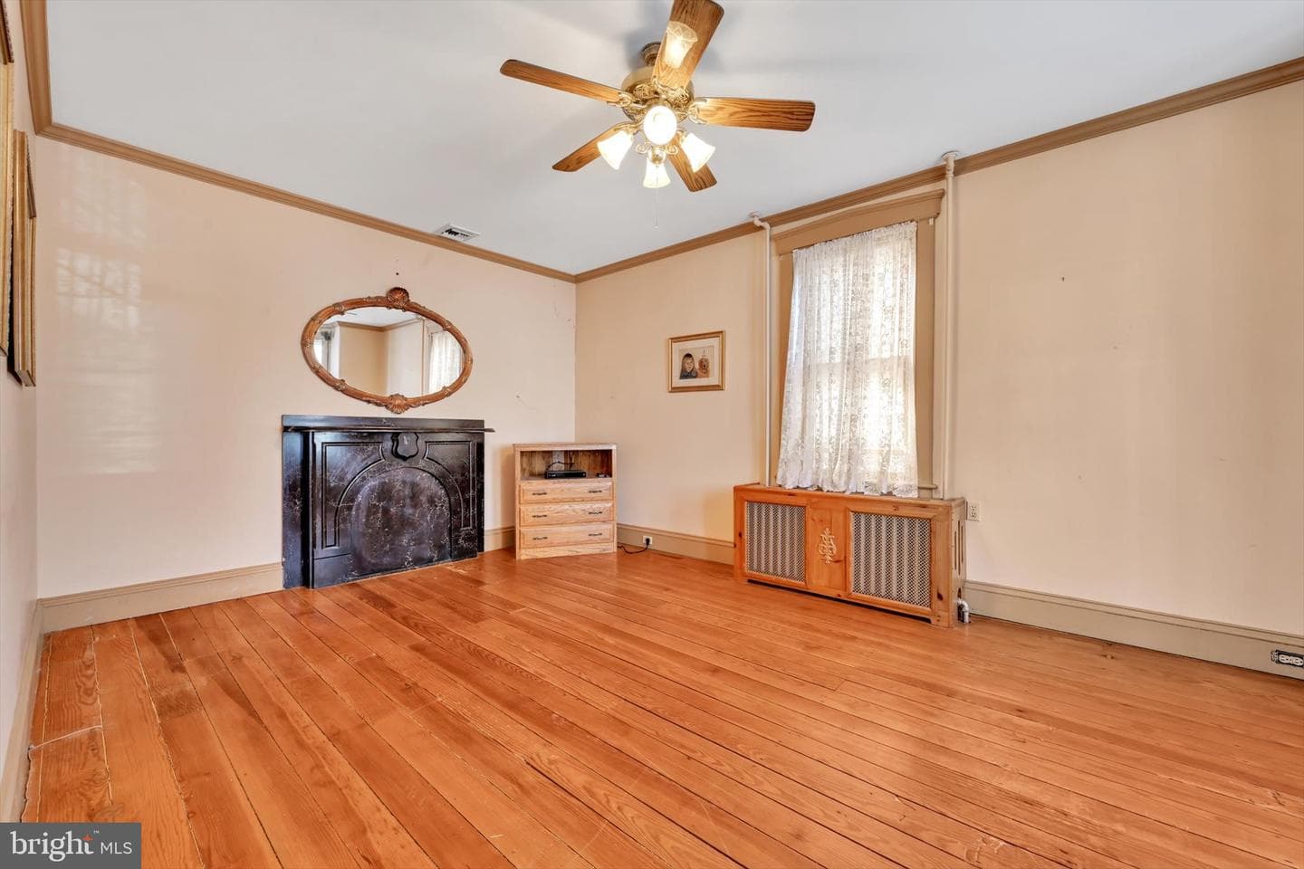 101 Miller Street photo 8