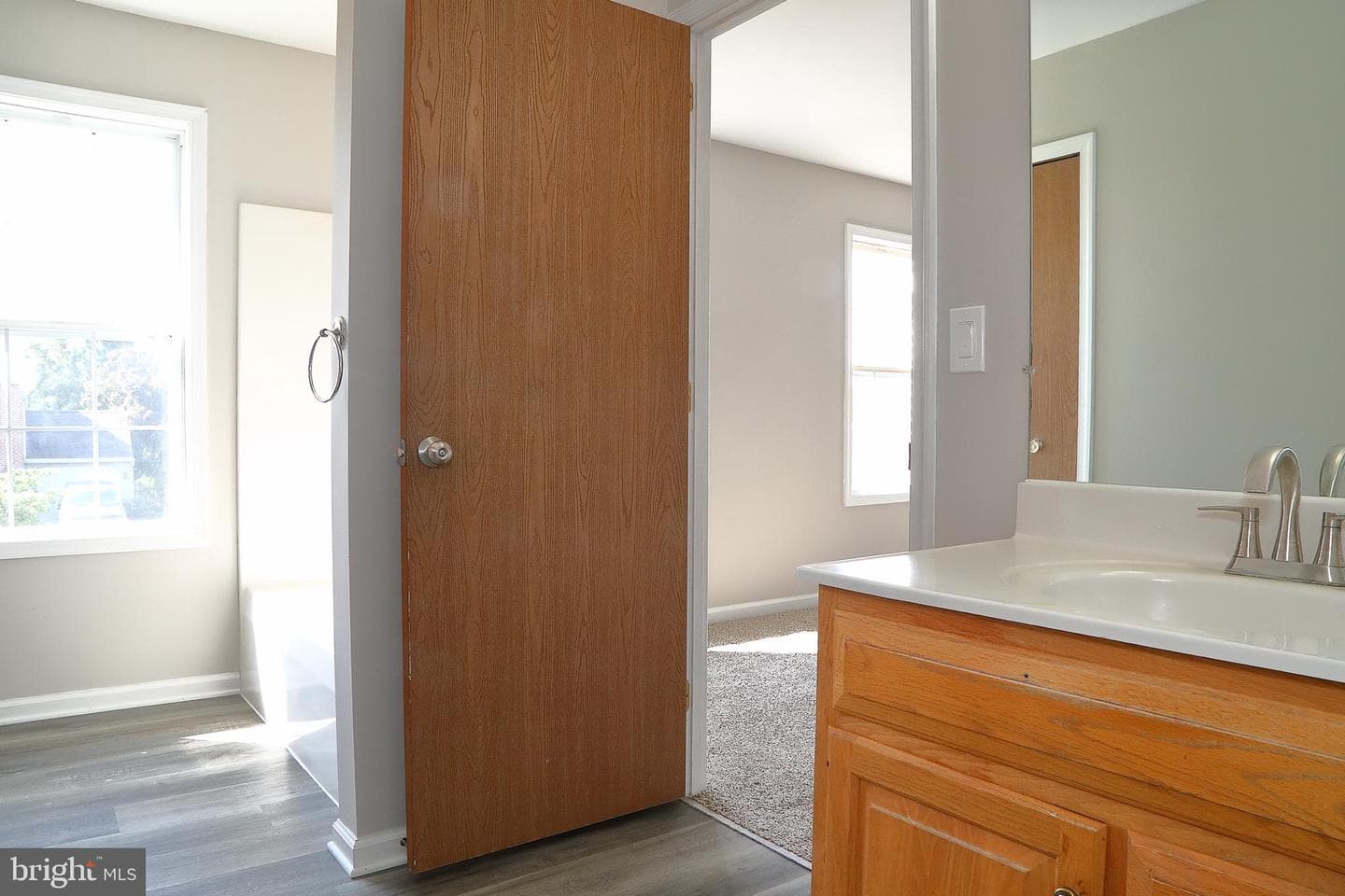 142 Chelmsford Drive photo 22