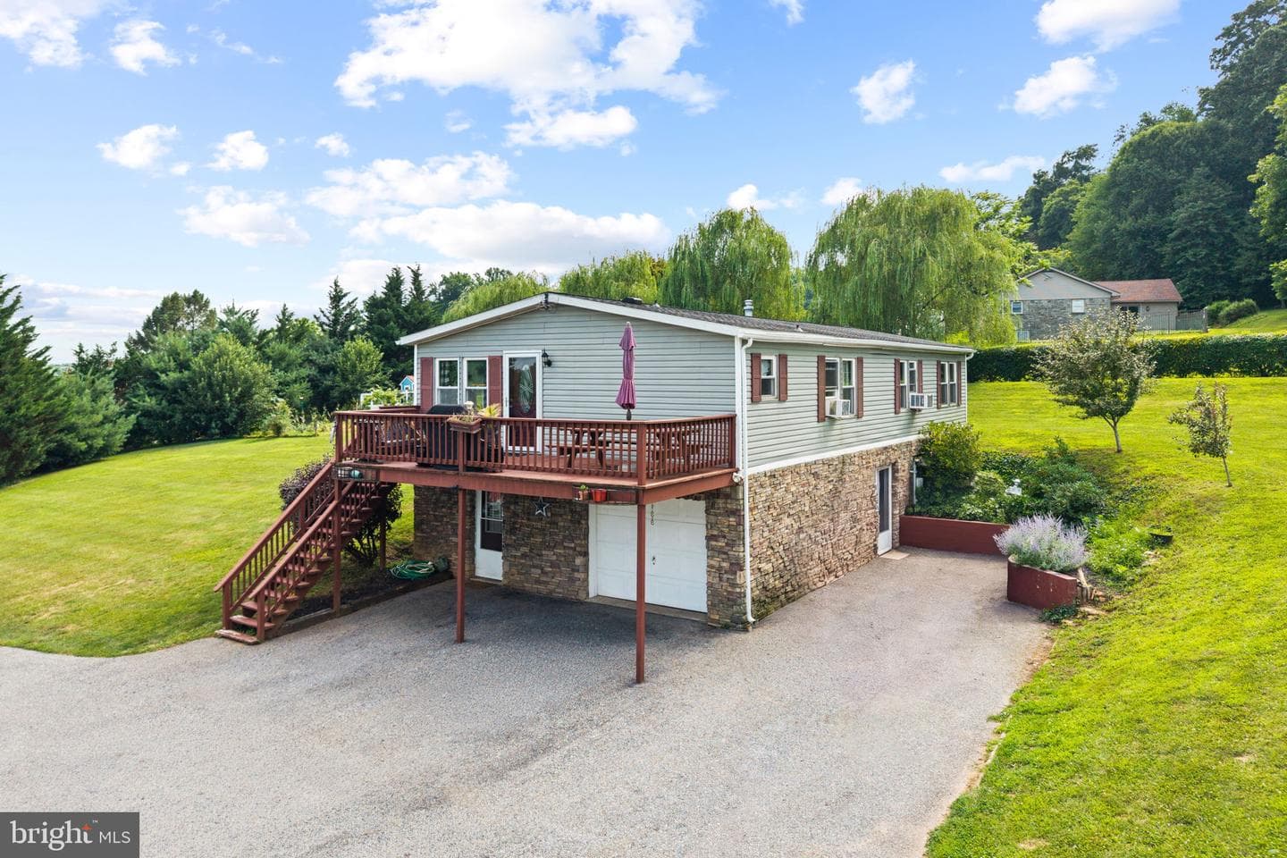 966 Buck Road photo 40