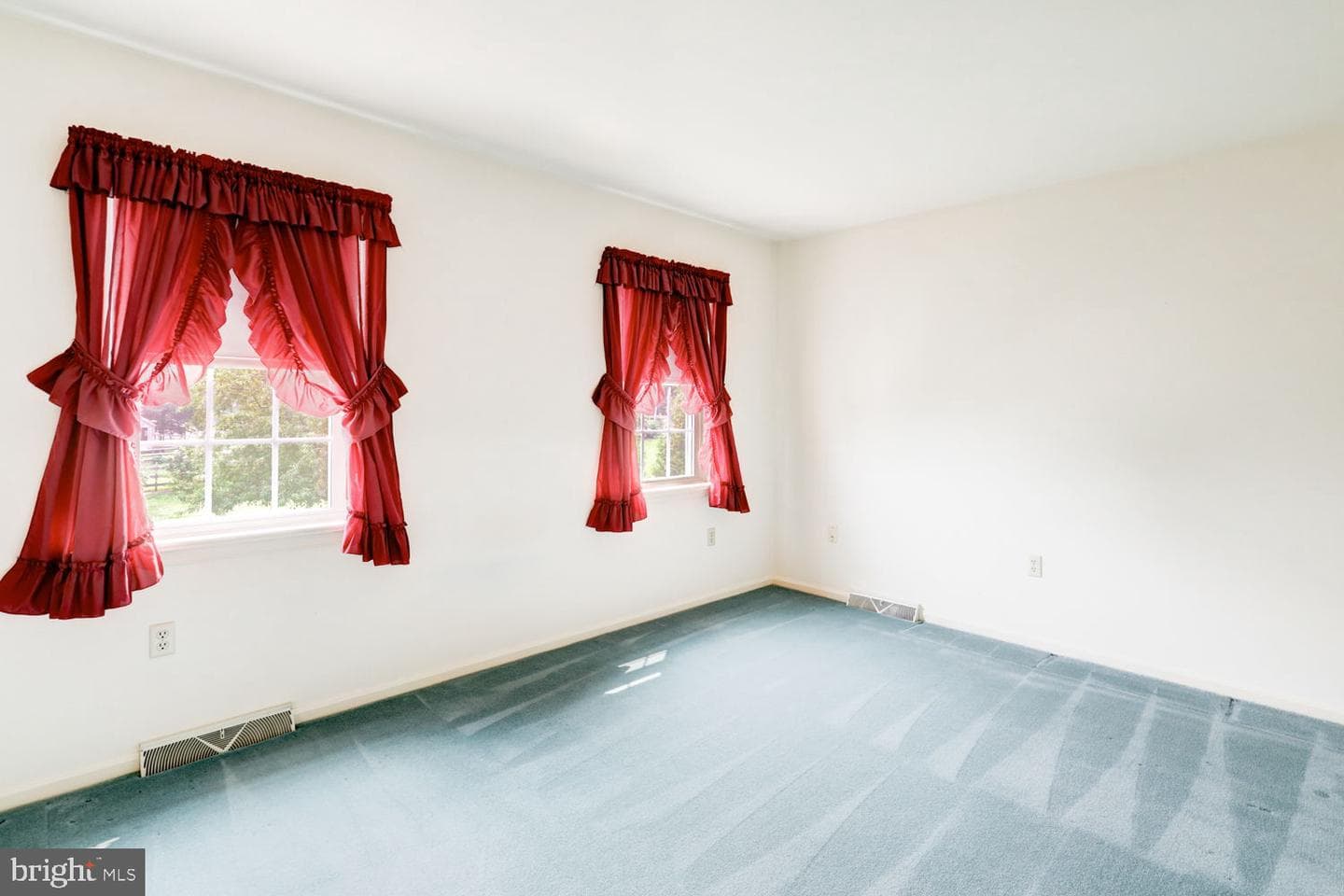 205 Walnut Lane photo 20
