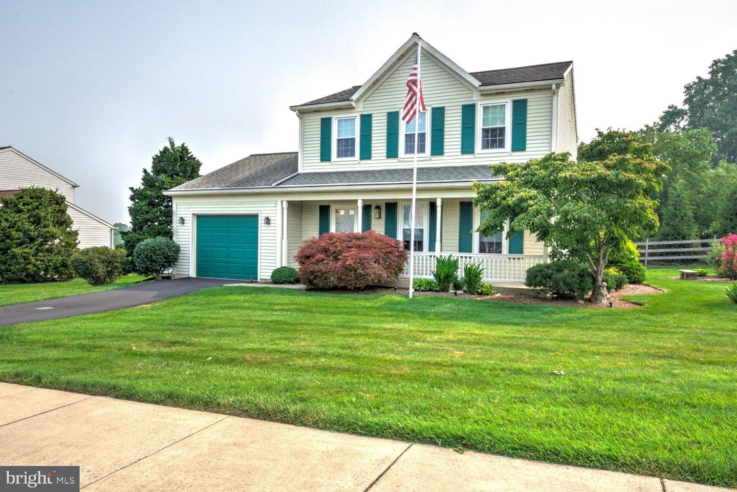 205 Walnut Lane photo 3