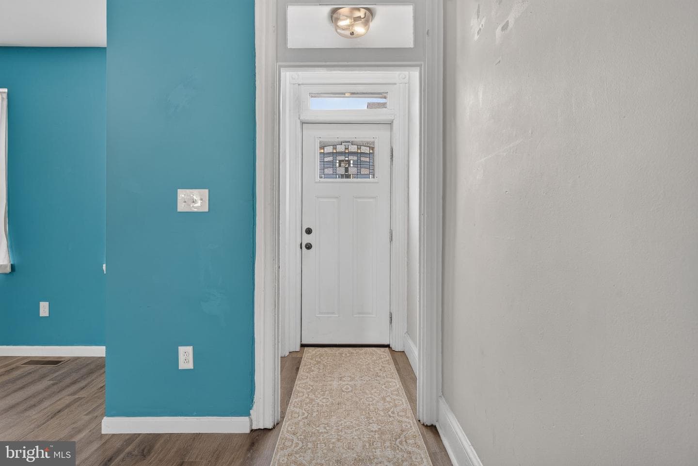 539 Woodward Street photo 3