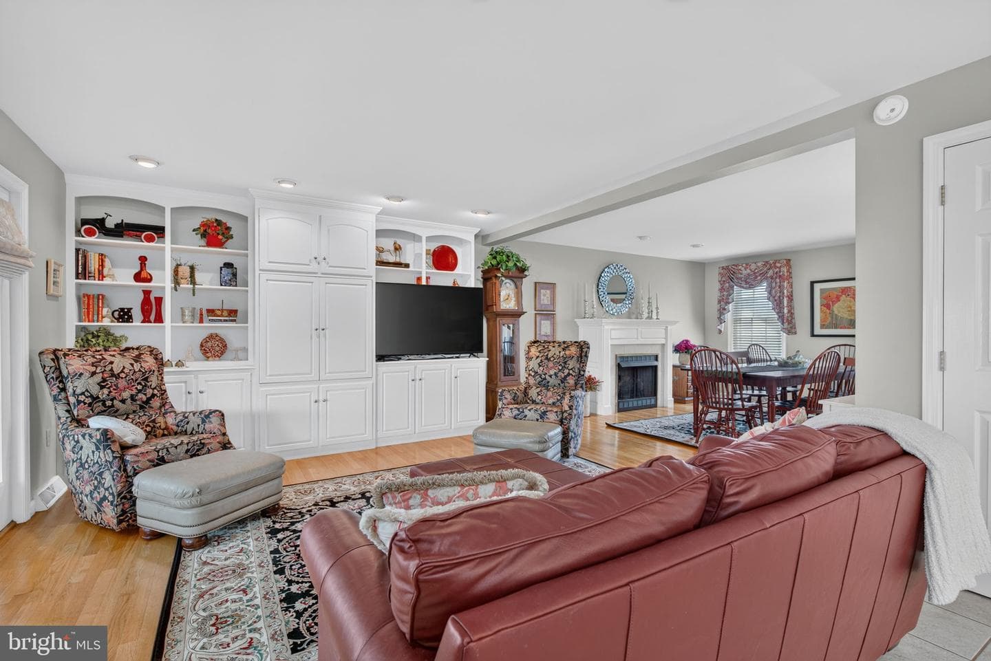 695 Sue Drive photo 14