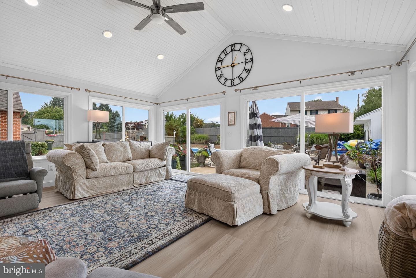 695 Sue Drive photo 24