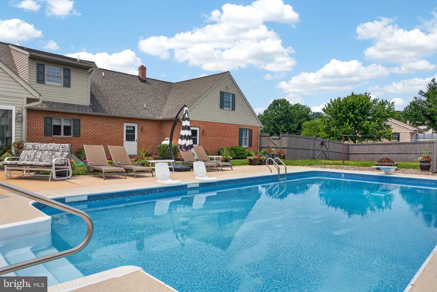 695 Sue Drive photo 53