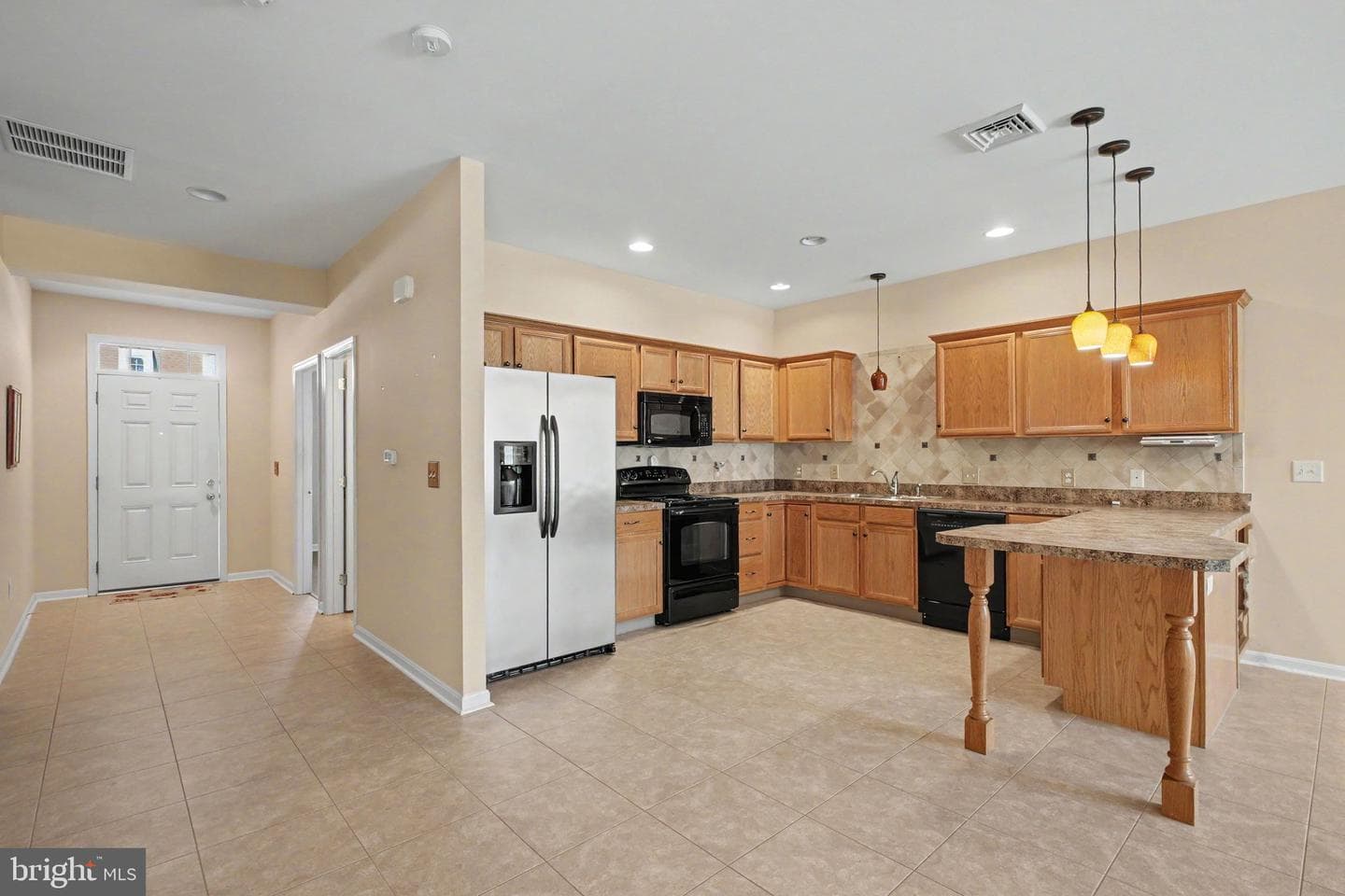 958 Elm Avenue, Lancaster
